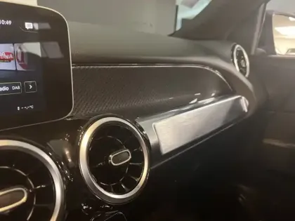 Photo 21 Mercedes GLB 200 d 150ch AMG Line 8G-DCT