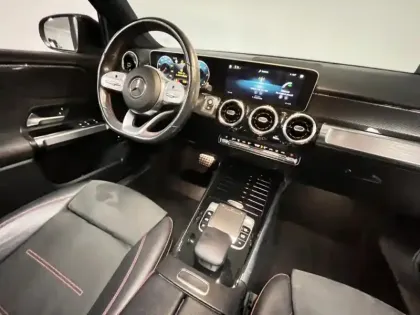 Photo 11 Mercedes GLB 200 d 150ch AMG Line 8G-DCT