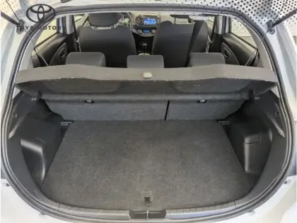 Photo 14 Toyota Yaris Hybride 1.5 VVT-I HYBRID France