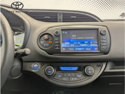 Photo 17 Toyota Yaris Hybride 1.5 VVT-I HYBRID France