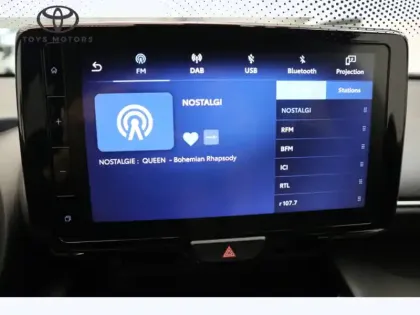 Photo 31 Toyota Yaris Hybride 116h 2WD DESIGN CARGO