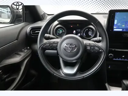 Photo 19 Toyota Yaris Hybride 116h 2WD DESIGN CARGO