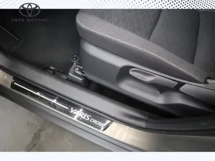 Photo 12 Toyota Yaris Hybride 116h 2WD DESIGN CARGO