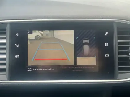 Photo 14 Peugeot 308 1.5 BlueHDi 130ch S&S Allure EAT8