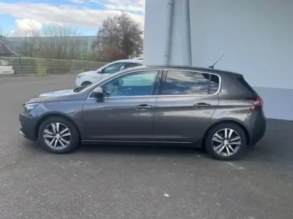 Photo 18 Peugeot 308 1.5 BlueHDi 130ch S&S Allure EAT8