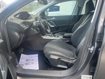 Photo 9 Peugeot 308 1.5 BlueHDi 130ch S&S Allure EAT8