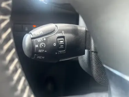 Photo 15 Peugeot 308 1.5 BlueHDi 130ch S&S Allure EAT8