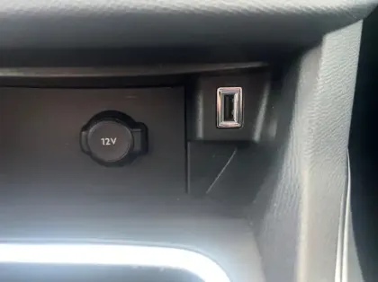 Photo 16 Peugeot 308 1.5 BlueHDi 130ch S&S Allure EAT8