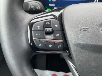 Photo 15 Ford Kuga 2.5 Duratec 180ch Hybrid FlexiFuel Titanium Business Powershift