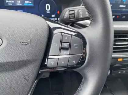 Photo 17 Ford Kuga 2.5 Duratec 180ch Hybrid FlexiFuel Titanium Business Powershift