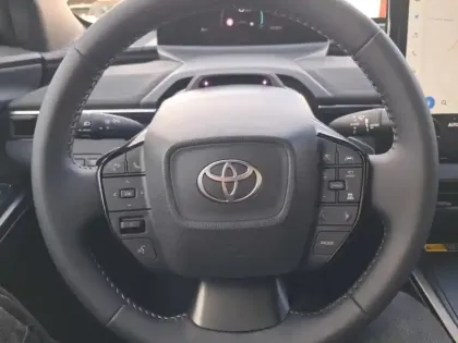 Photo 12 Toyota C-HR Design Grande Autonomie 77 kWh 224ch +