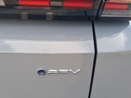 Photo 19 Toyota C-HR Design Grande Autonomie 77 kWh 224ch +