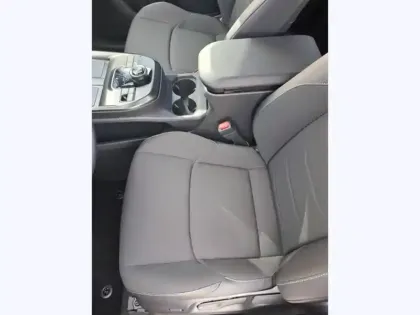 Photo 17 Toyota C-HR Design Grande Autonomie 77 kWh 224ch +