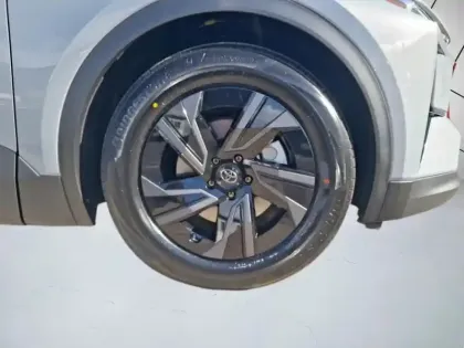 Photo 8 Toyota C-HR Design Grande Autonomie 77 kWh 224ch +