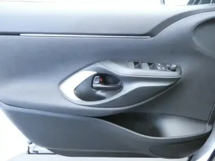 Photo 12 Toyota Yaris Hybride 1.5 HYBRID 116H DESIGN AUTO