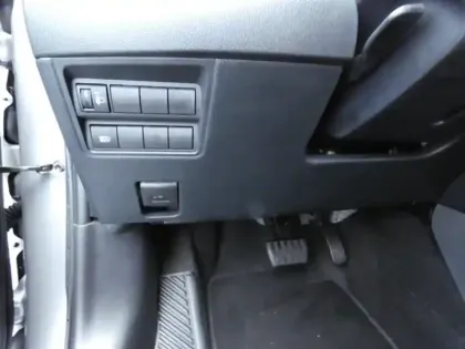 Photo 13 Toyota Yaris Hybride 1.5 HYBRID 116H DESIGN AUTO