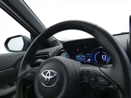 Photo 16 Toyota Yaris Hybride 1.5 HYBRID 116H DESIGN AUTO