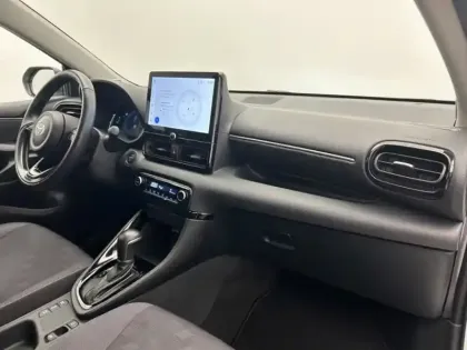 Photo 15 Toyota Yaris Hybride 116h Design