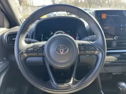 Photo 15 Toyota Yaris Hybride 116h Design