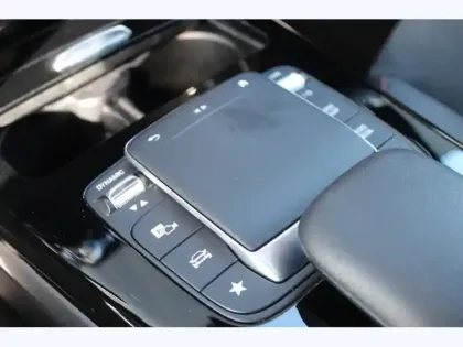 Photo 14 Mercedes Classe A 200 d AMG Line