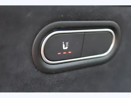 Photo 12 Mercedes Classe A 200 d AMG Line