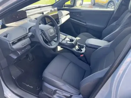 Photo 11 Toyota C-HR DESIGN GRANDE AUTONOMIE 77 kWh 224ch GRAND