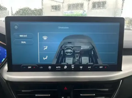 Photo 28 Ford Focus Gén. IV Ph1 Titanium X Business 5