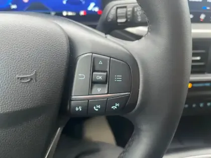 Photo 40 Ford Focus Gén. IV Ph1 Titanium X Business 5