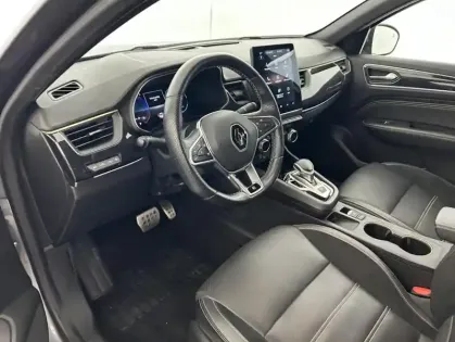 Photo 13 Renault Arkana E-Tech hybride 145 22 Engineered 5p