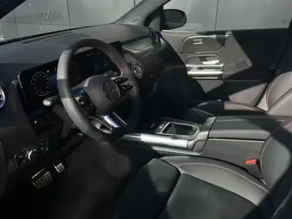 Photo 10 Mercedes Classe B 200 d AMG Line