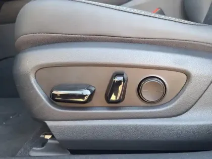 Photo 30 Lexus UX 300h 2WD Le HYBRIDE MC TO TECH