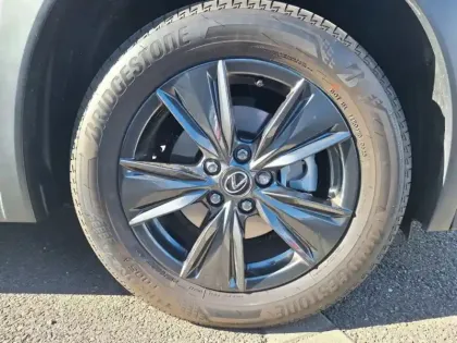 Photo 12 Lexus UX 300h 2WD Le HYBRIDE MC TO TECH