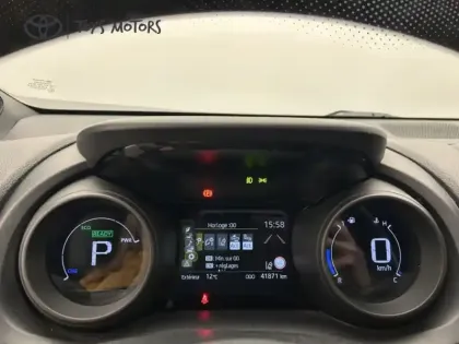 Photo 25 Toyota Yaris Hybride 1.5 116H DESIGN PACK CARGO