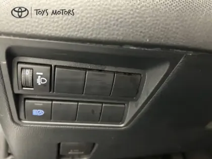 Photo 20 Toyota Yaris Hybride 1.5 116H DESIGN PACK CARGO