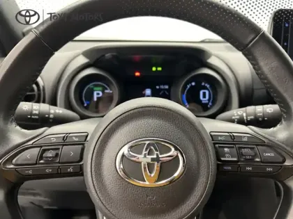 Photo 22 Toyota Yaris Hybride 1.5 116H DESIGN PACK CARGO