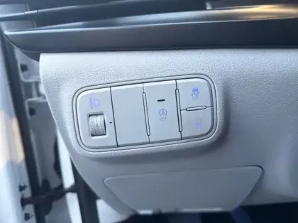 Photo 21 Hyundai I20 1.0 T-GDi 100ch Hybrid Creative