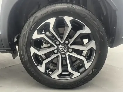 Photo 28 Toyota Yaris Hybride 1.5 HYBRID 116H / DESIGN CARGO