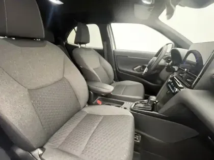 Photo 18 Toyota Yaris Hybride 1.5 HYBRID 116H / DESIGN CARGO