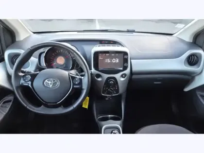 Photo 6 Toyota Aygo 1.0 VVT-i x-play 69 ch BVA5