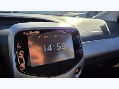 Photo 10 Toyota Aygo 1.0 VVT-i x-play 69 ch BVA5