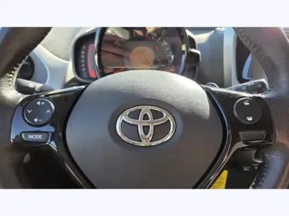 Photo 9 Toyota Aygo 1.0 VVT-i x-play 69 ch BVA5