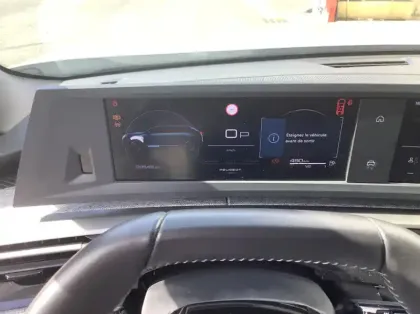 Photo 13 Peugeot 5008 Nouveau Hybrid 145 ch e-DCS6 Allure