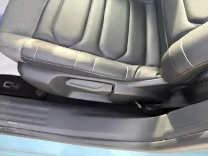 Photo 12 Citroën C4  PureTech 130ch S&S Shine