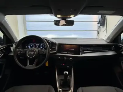 Photo 11 Audi A1  Sportback 30 TFSI 110ch Design