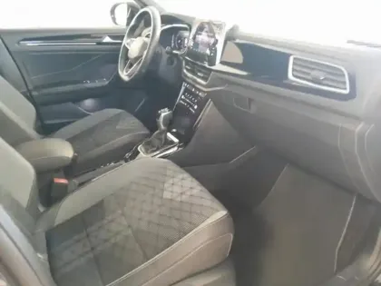 Photo 13 Volkswagen T-roc  1.5 TSI EVO 150ch R-Line DSG7