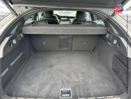 Photo 28 Peugeot 408  PHEV 225ch GT e-EAT8