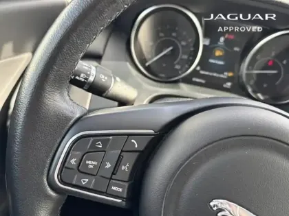 Photo 12 Jaguar E-Pace  2.0D 150ch