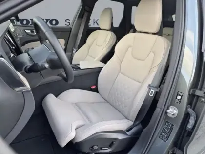 Photo 13 Volvo Xc60  T6 Hybride Rechargeable 350ch Ultra Style Dark Geartronic 8 AWD