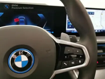 Photo 6 BMW Serie 3 Série 3 330eA xDrive 292ch M Sport