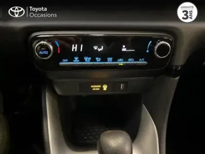 Photo 14 Toyota Yaris  116h Dynamic 5p MY22